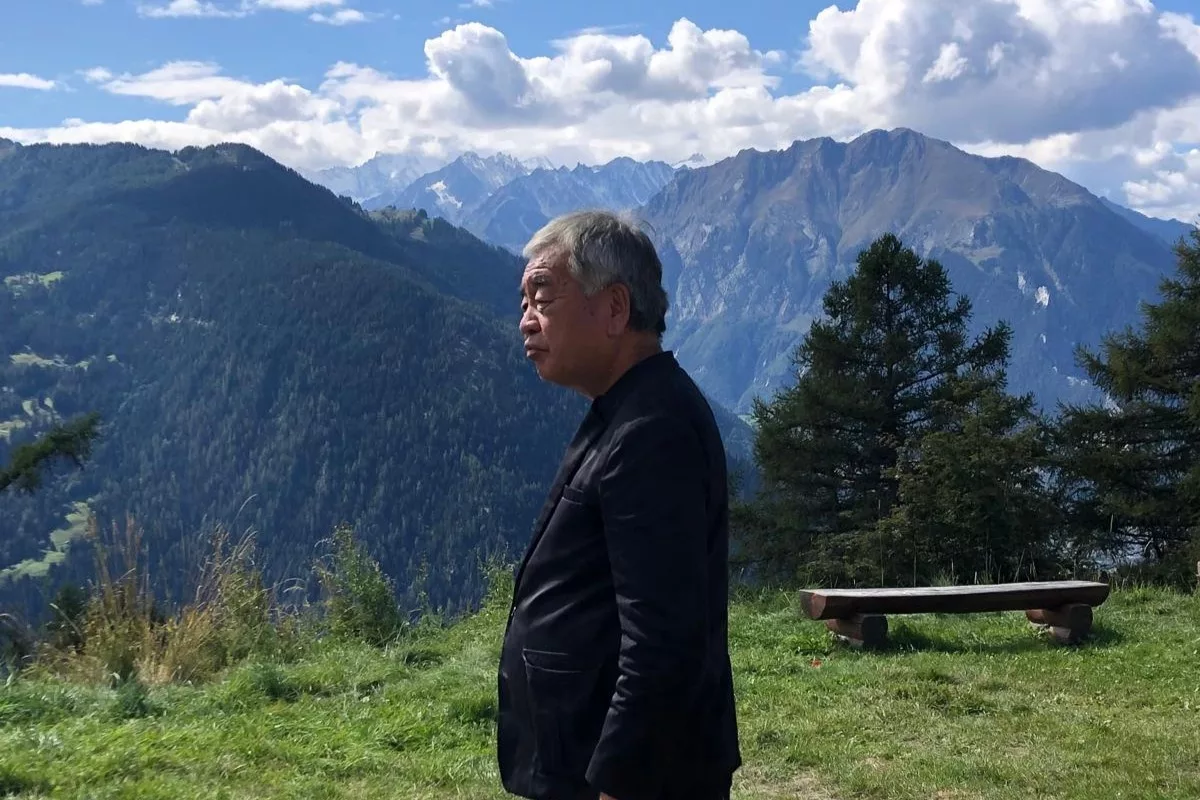 KENGO KUMA DÉCOUVRE LES TERRAINS BESSON